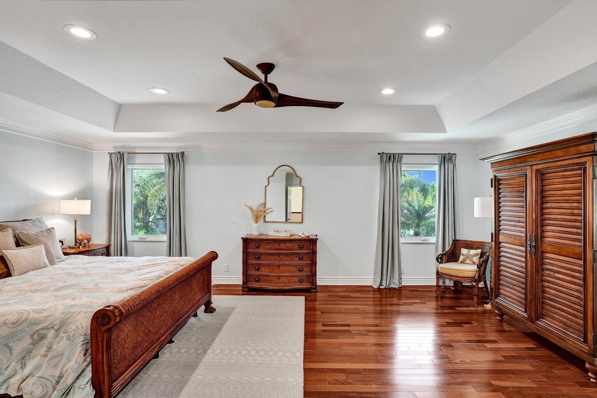 1649 Victoria Pointe Cir