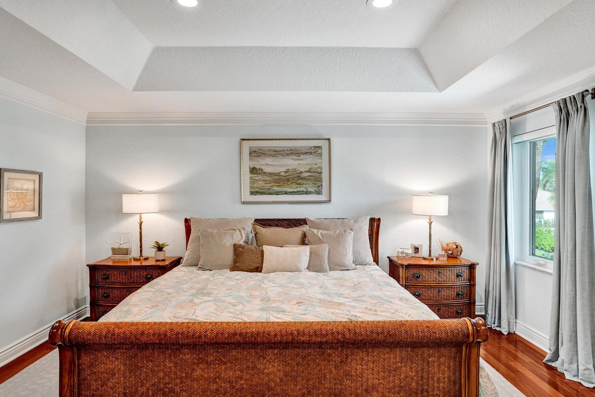 1649 Victoria Pointe Cir