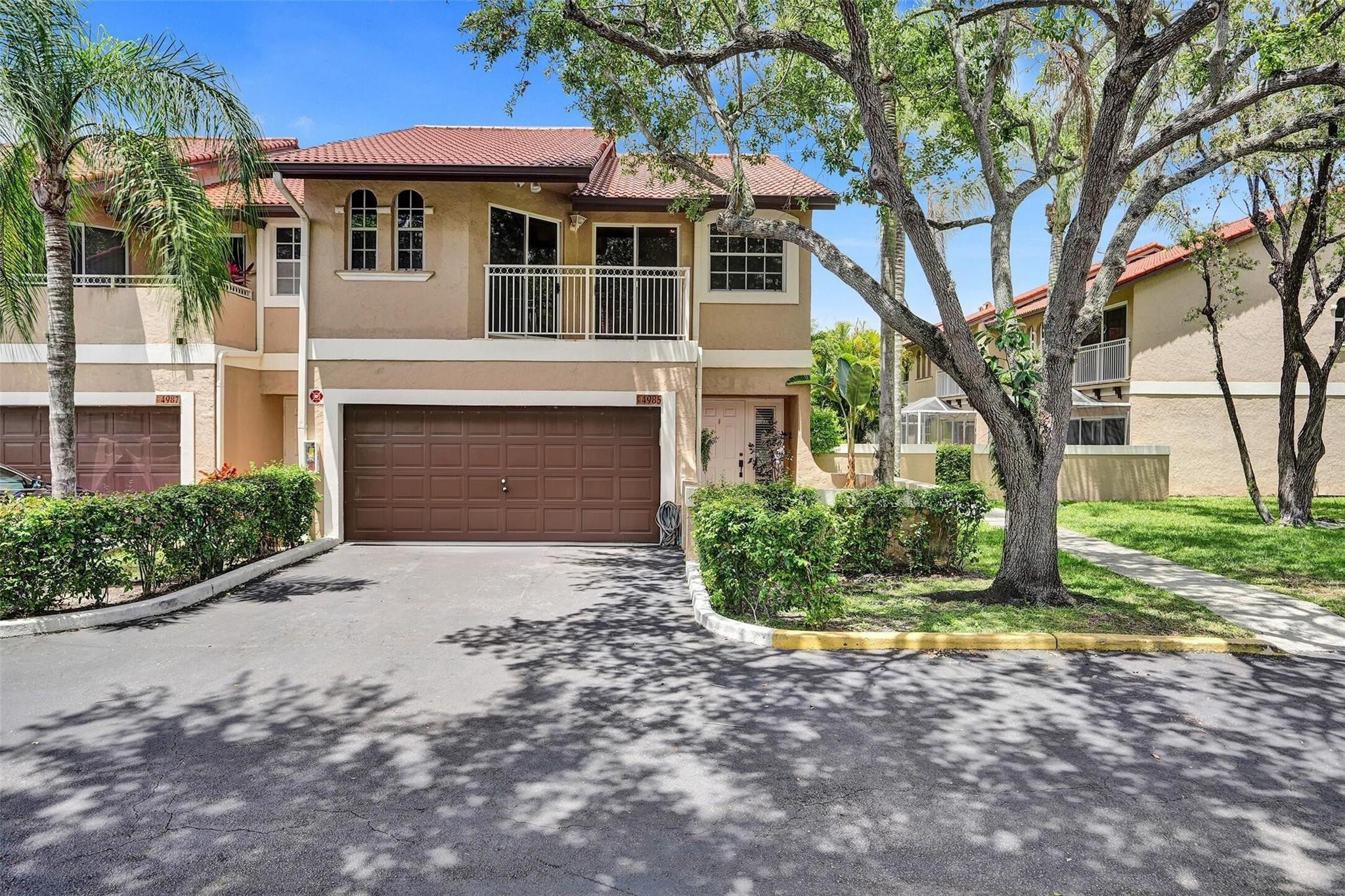 4985  Riverside Dr 506
