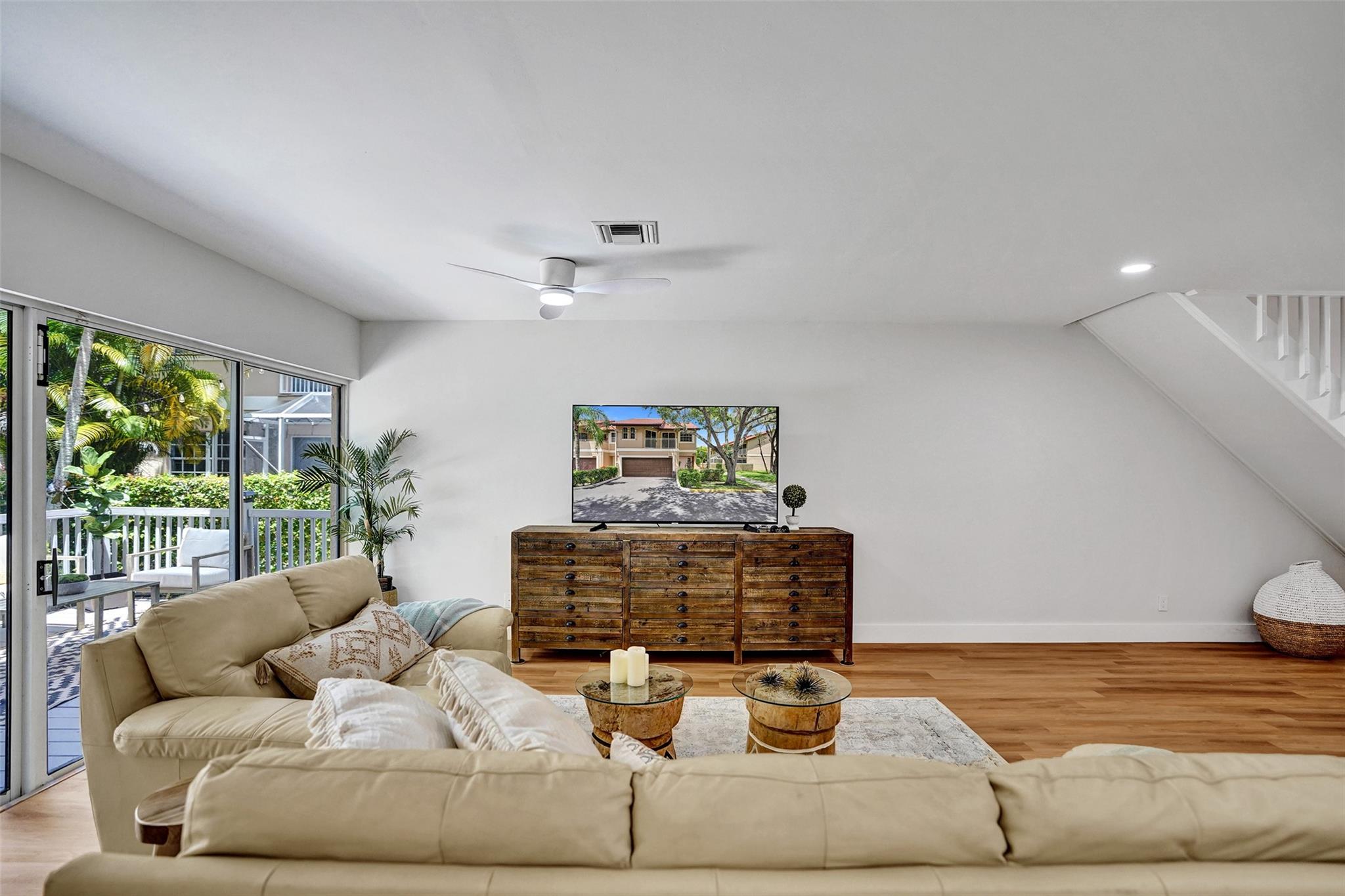 4985  Riverside Dr 506