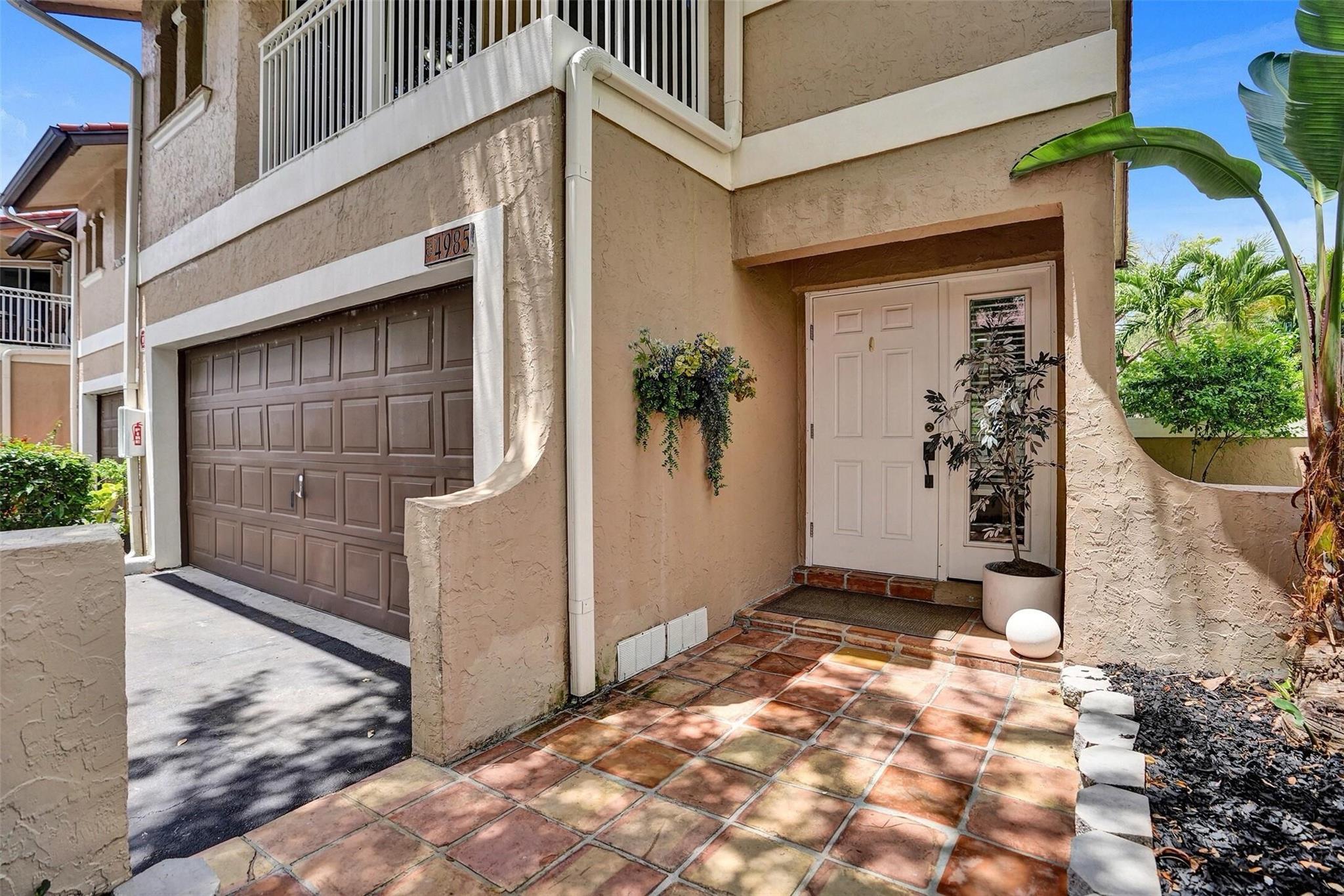 4985  Riverside Dr 506