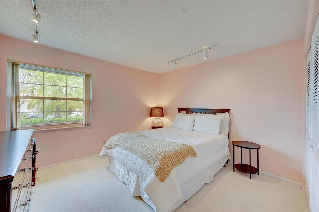6640 NW 47th Street