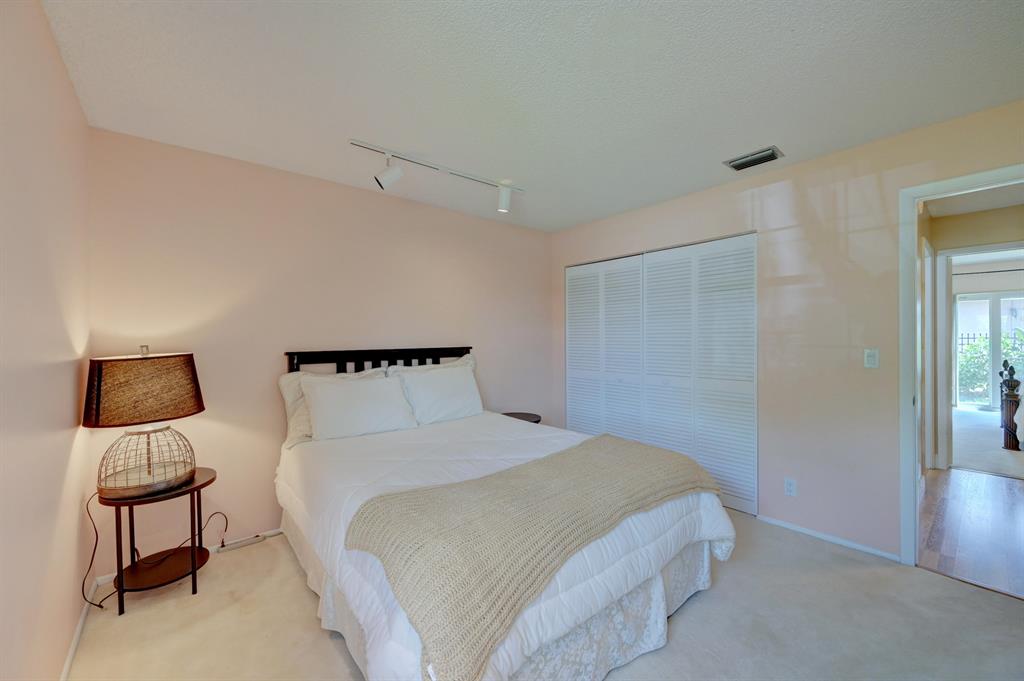 6640 NW 47th Street