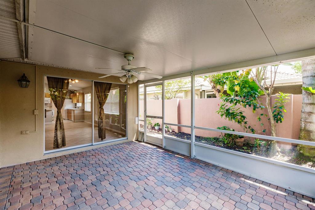 5215 Grande Palm Circle