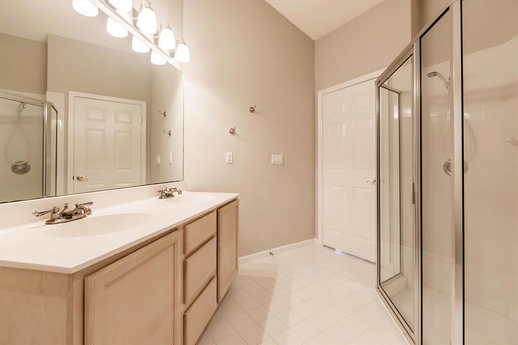5215 Grande Palm Circle