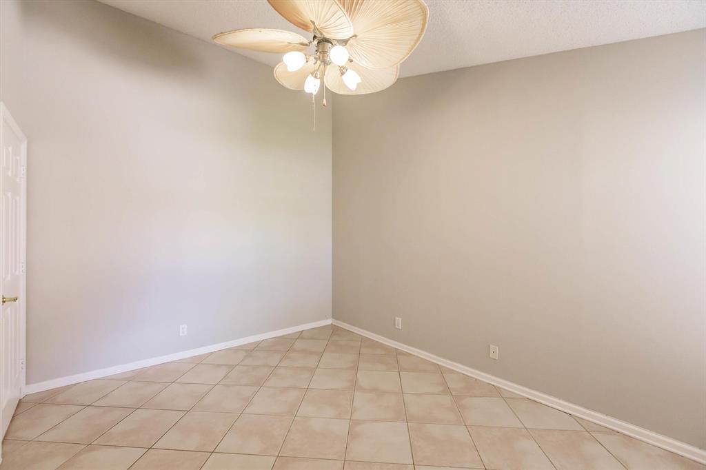 5215 Grande Palm Circle
