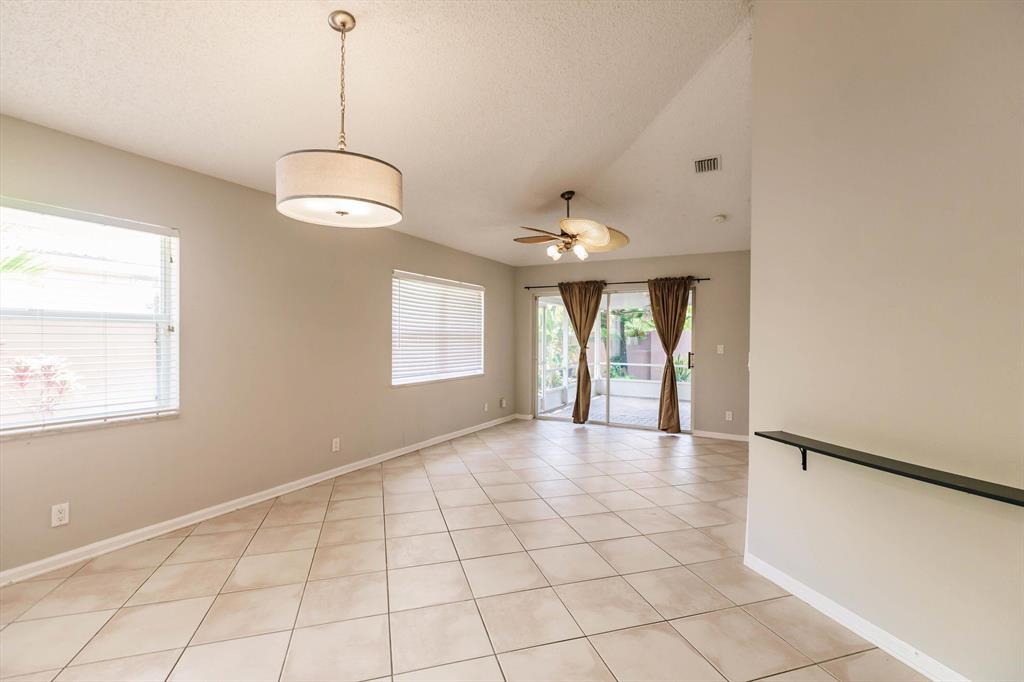 5215 Grande Palm Circle