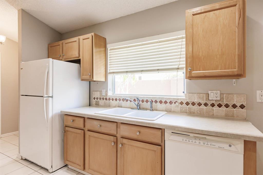 5215 Grande Palm Circle