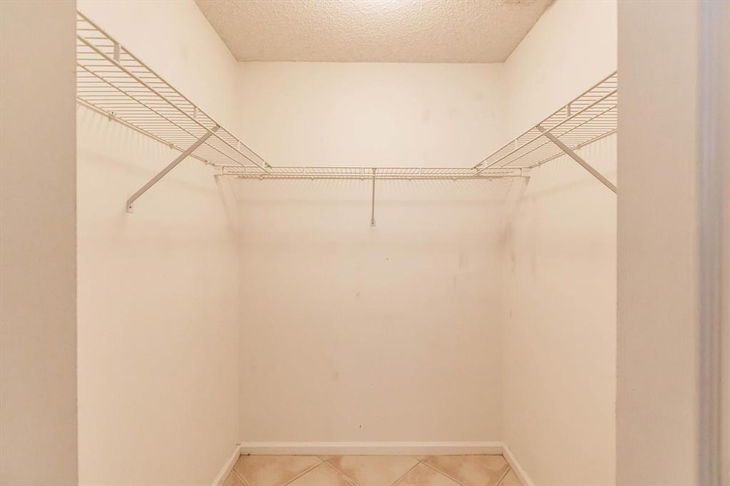5215 Grande Palm Circle