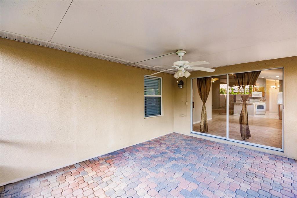 5215 Grande Palm Circle