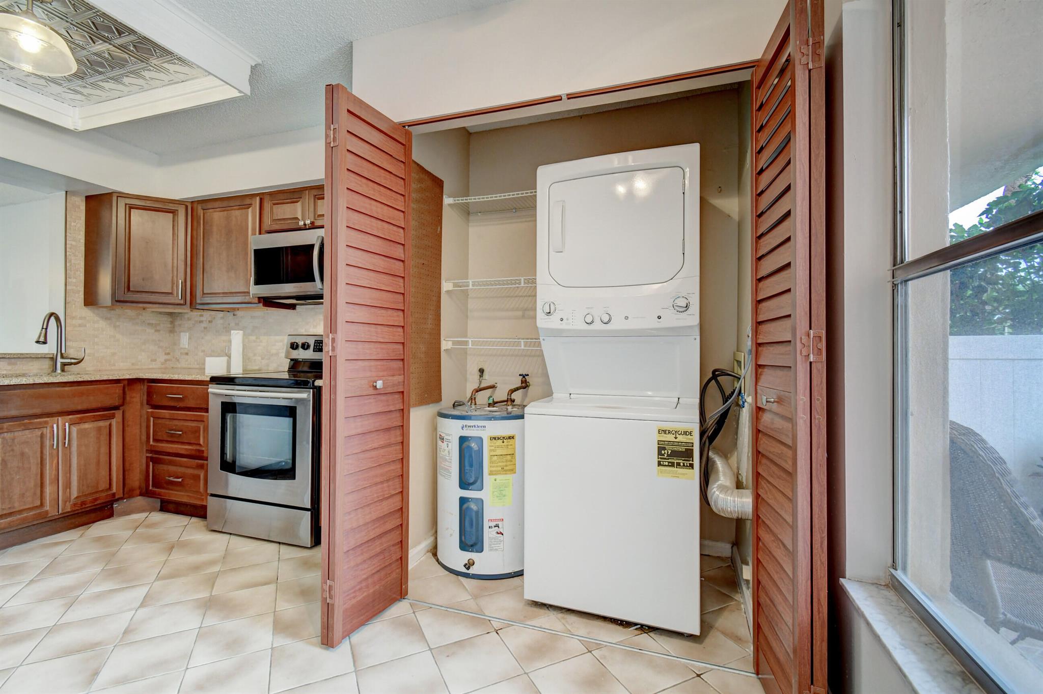 14527 Bonaire Boulevard 105