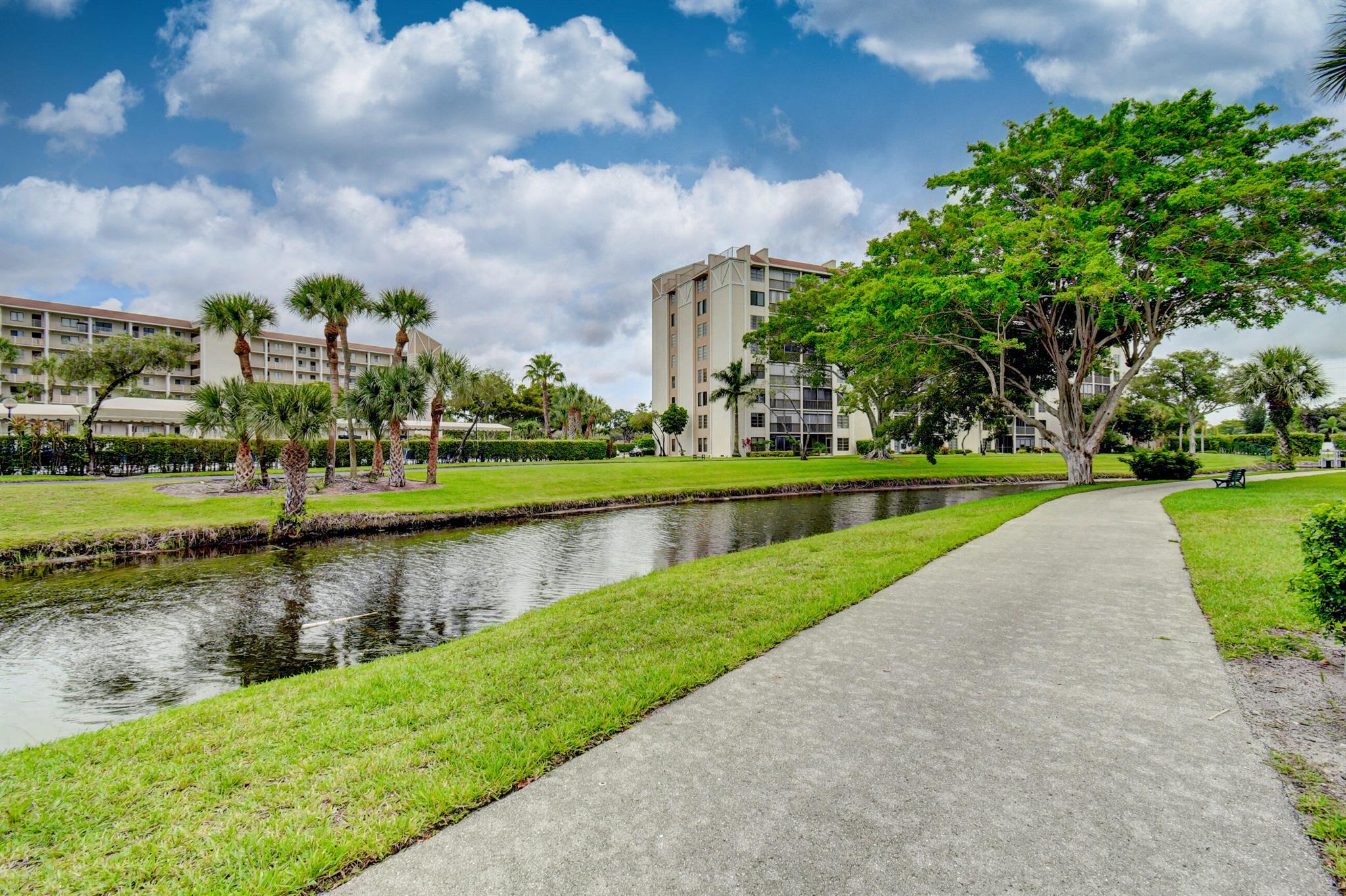 14527 Bonaire Boulevard 105