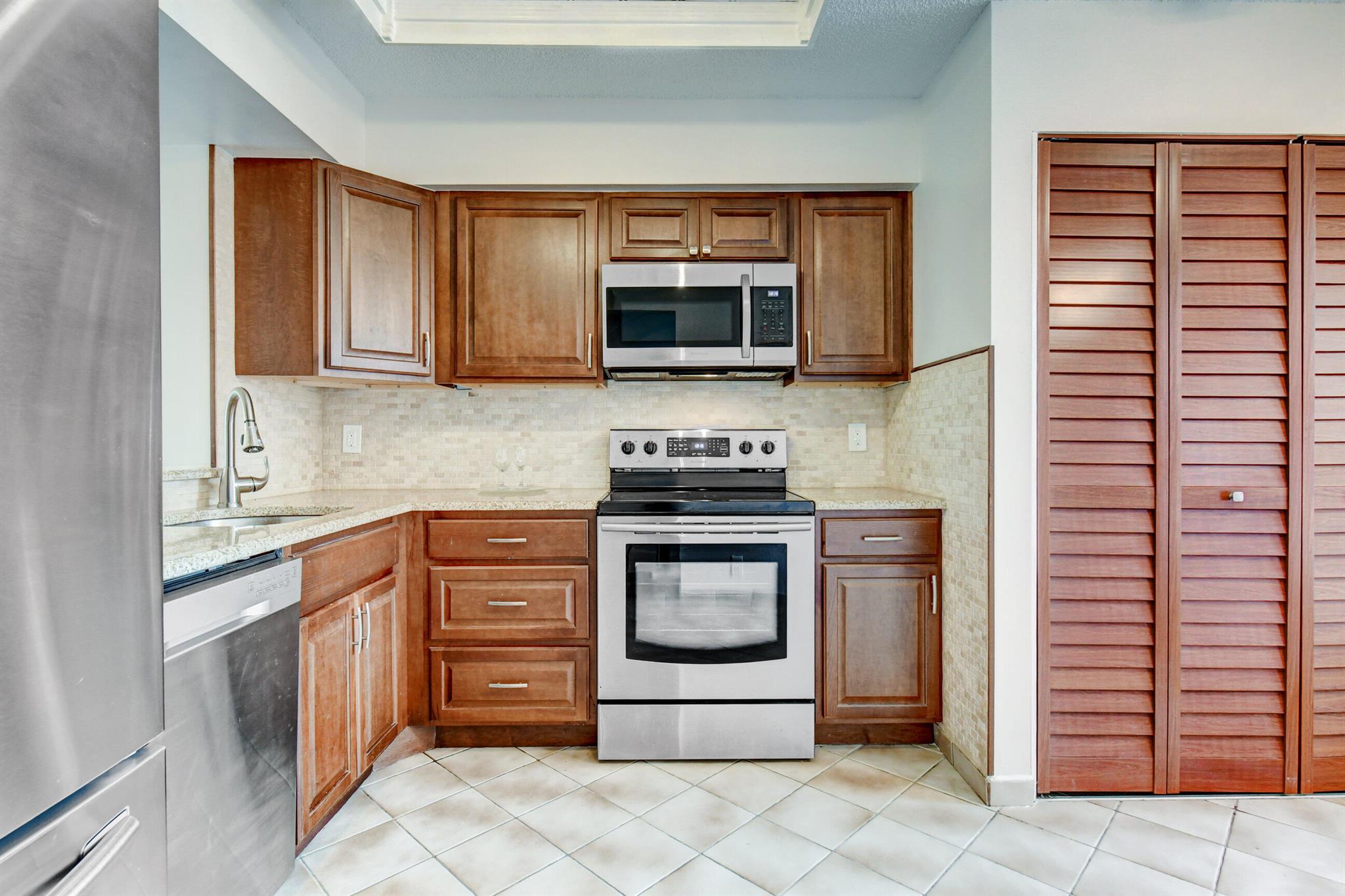 14527 Bonaire Boulevard 105