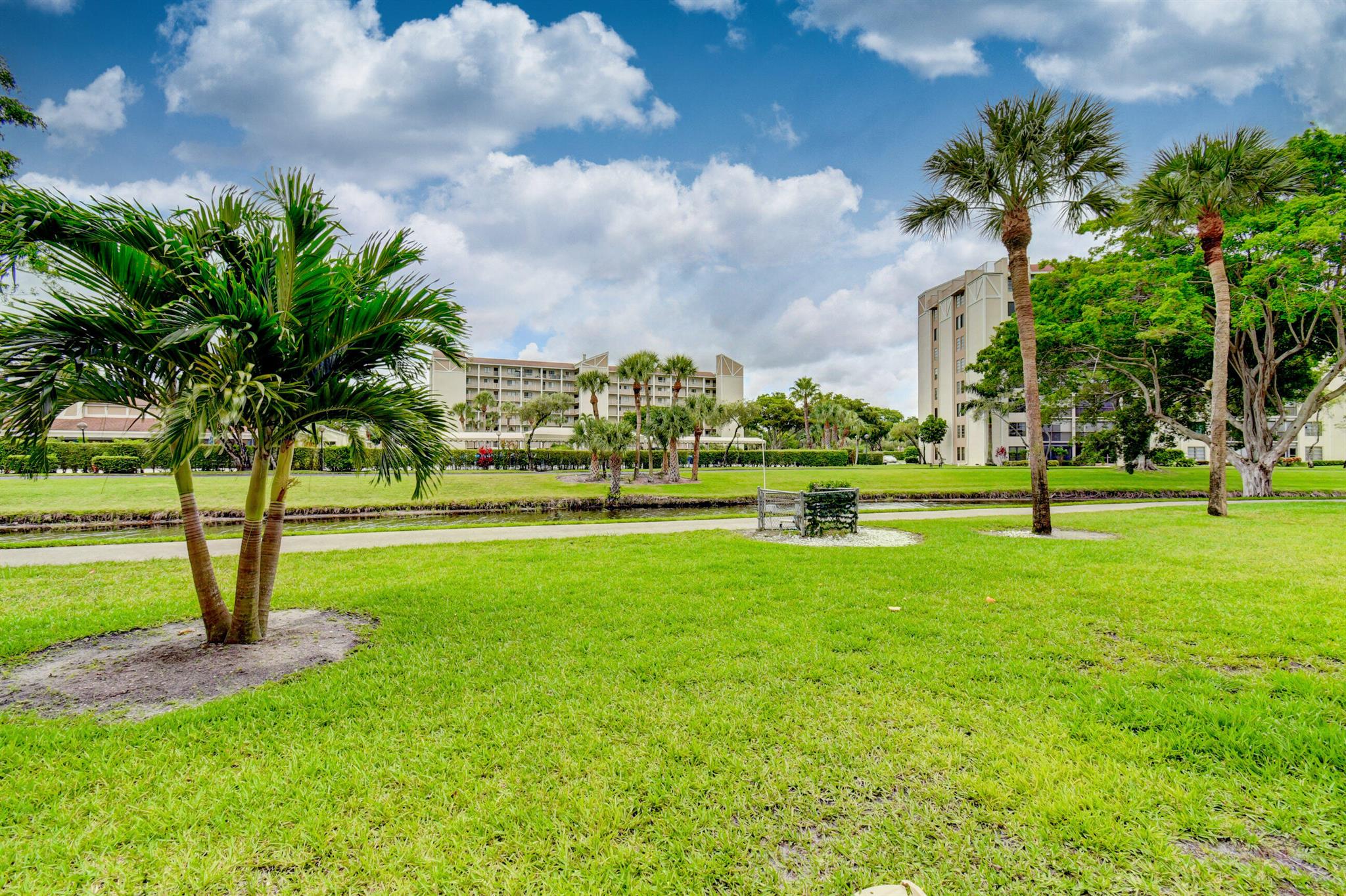 14527 Bonaire Boulevard 105