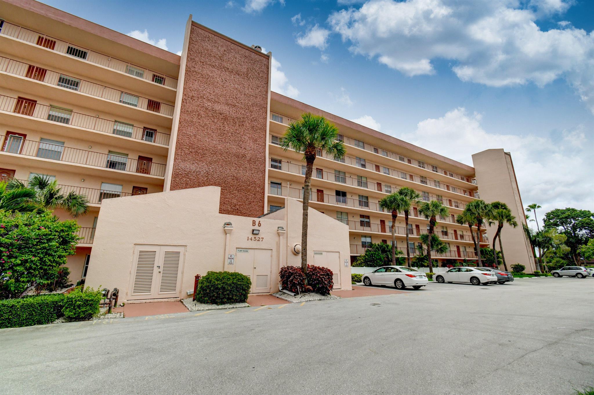 14527 Bonaire Boulevard 105