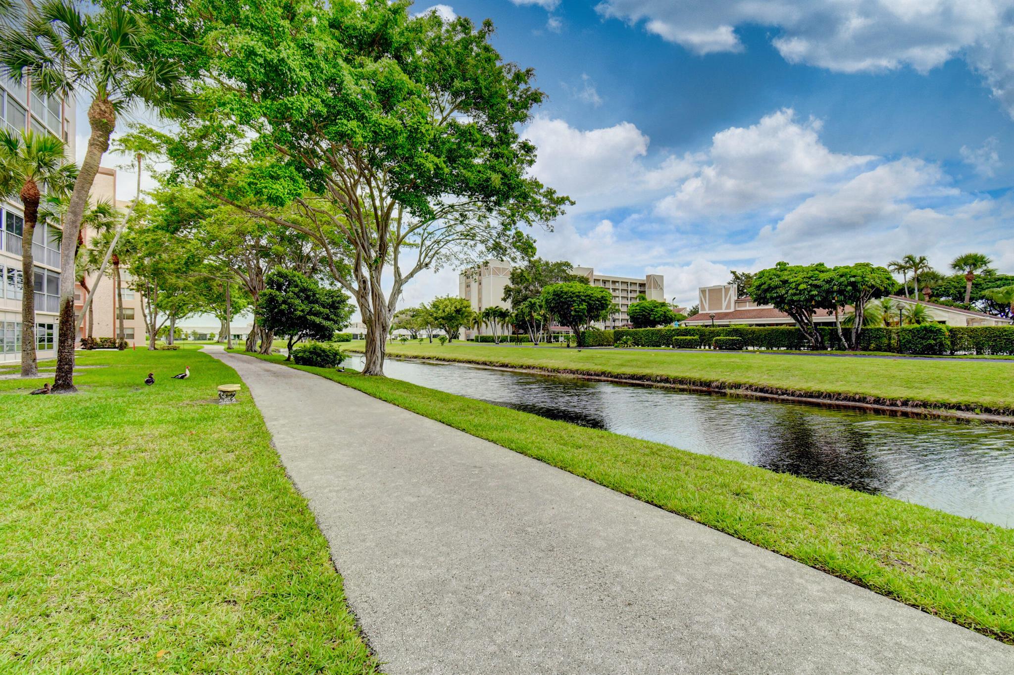14527 Bonaire Boulevard 105