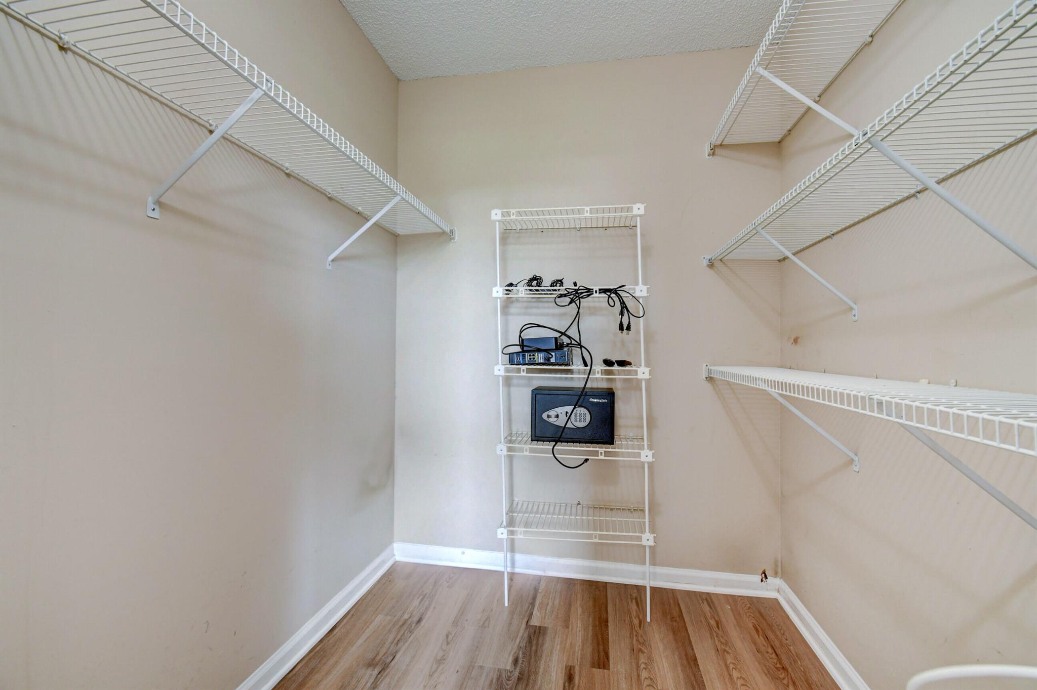 14527 Bonaire Boulevard 105