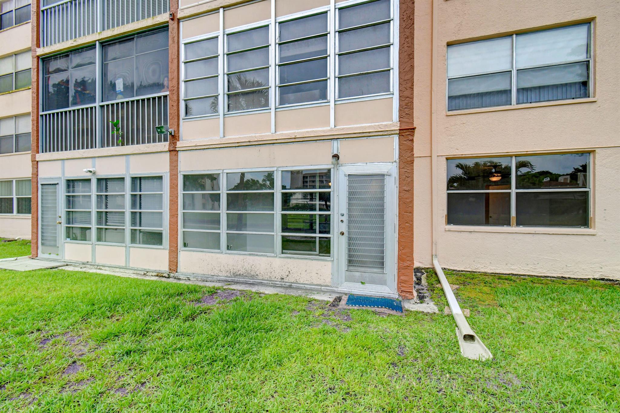 14527 Bonaire Boulevard 105
