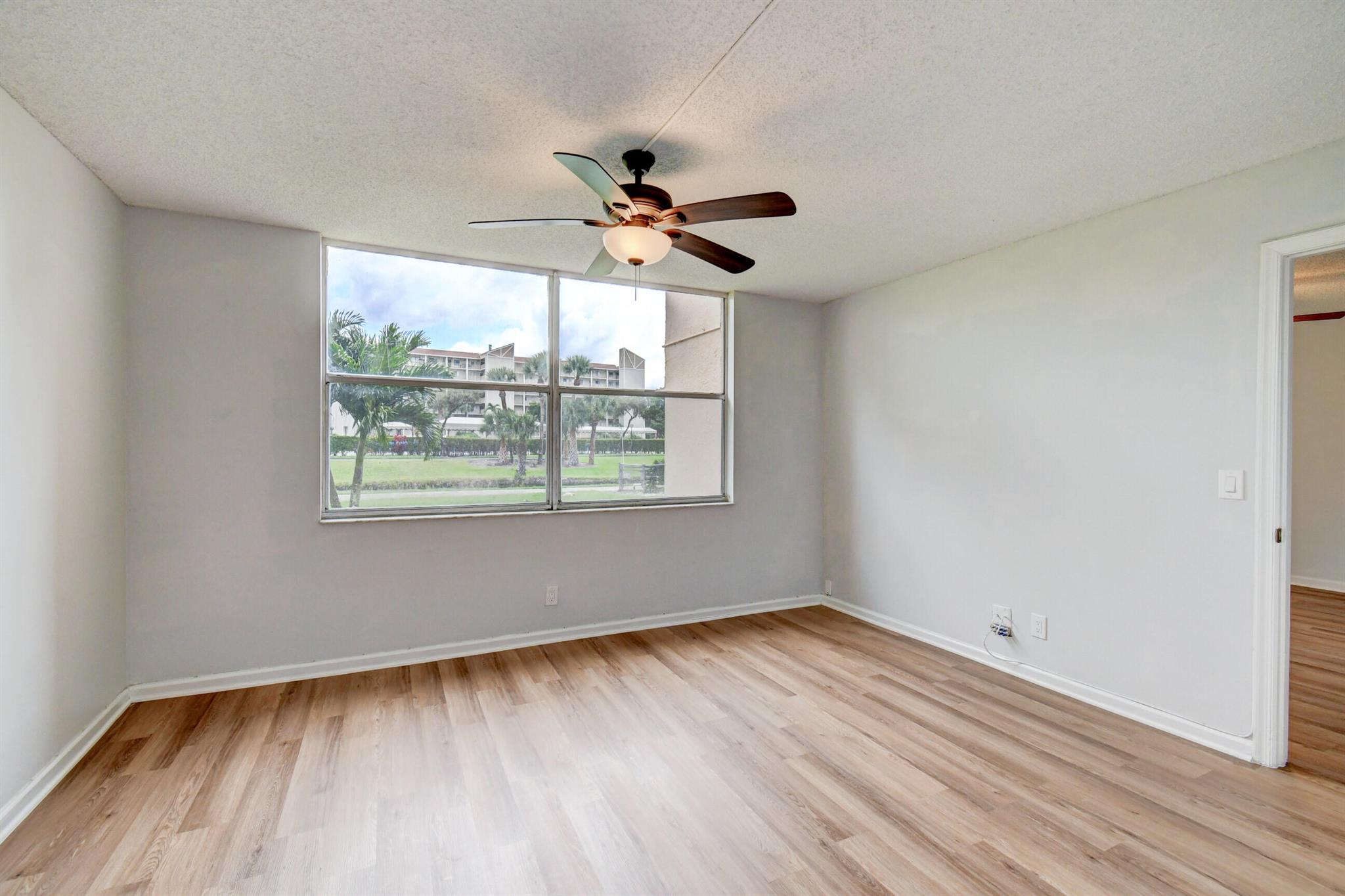 14527 Bonaire Boulevard 105