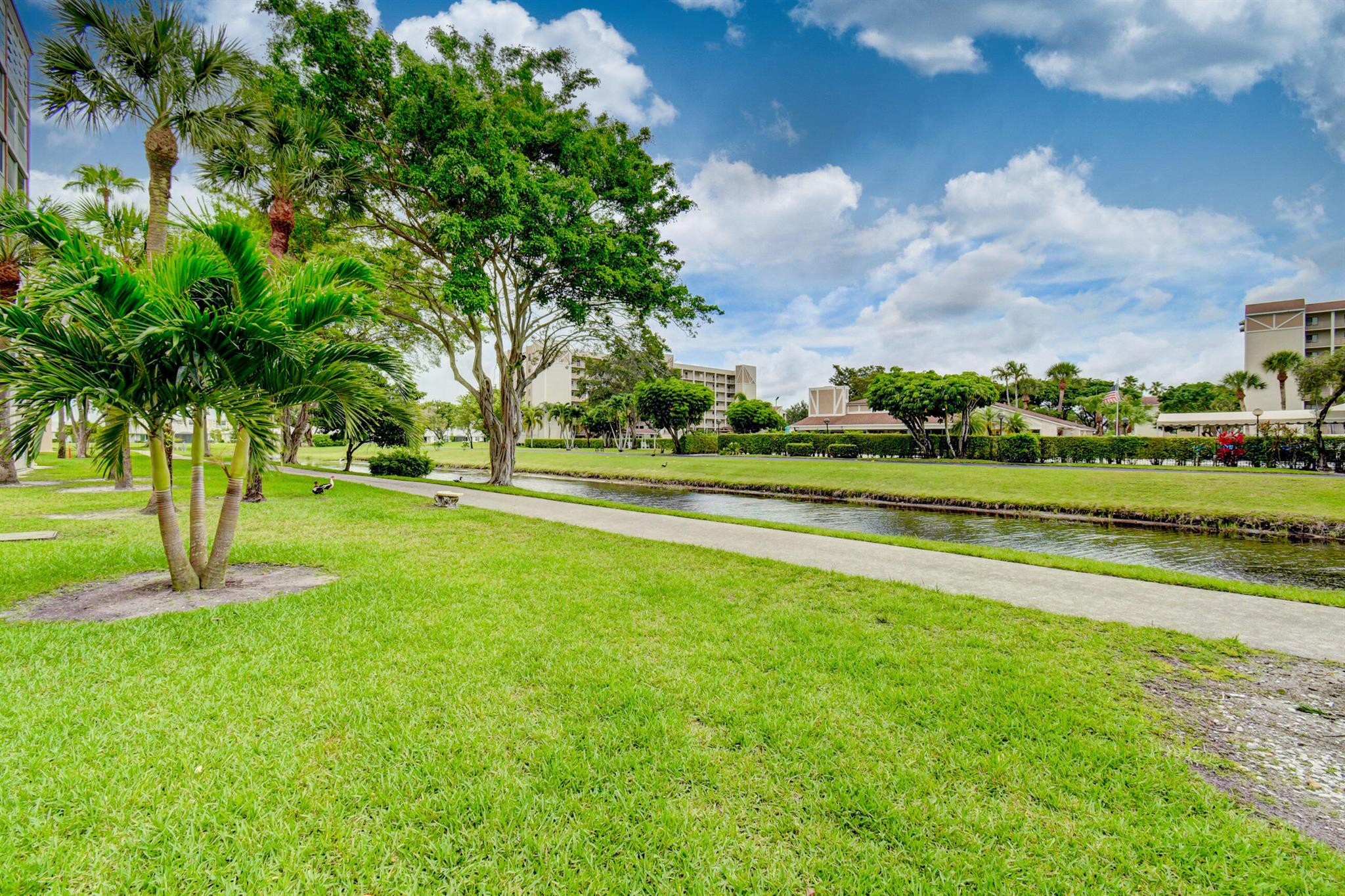 14527 Bonaire Boulevard 105