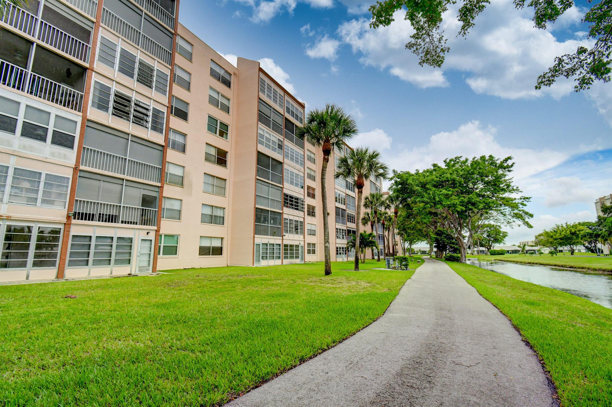 14527 Bonaire Boulevard 105