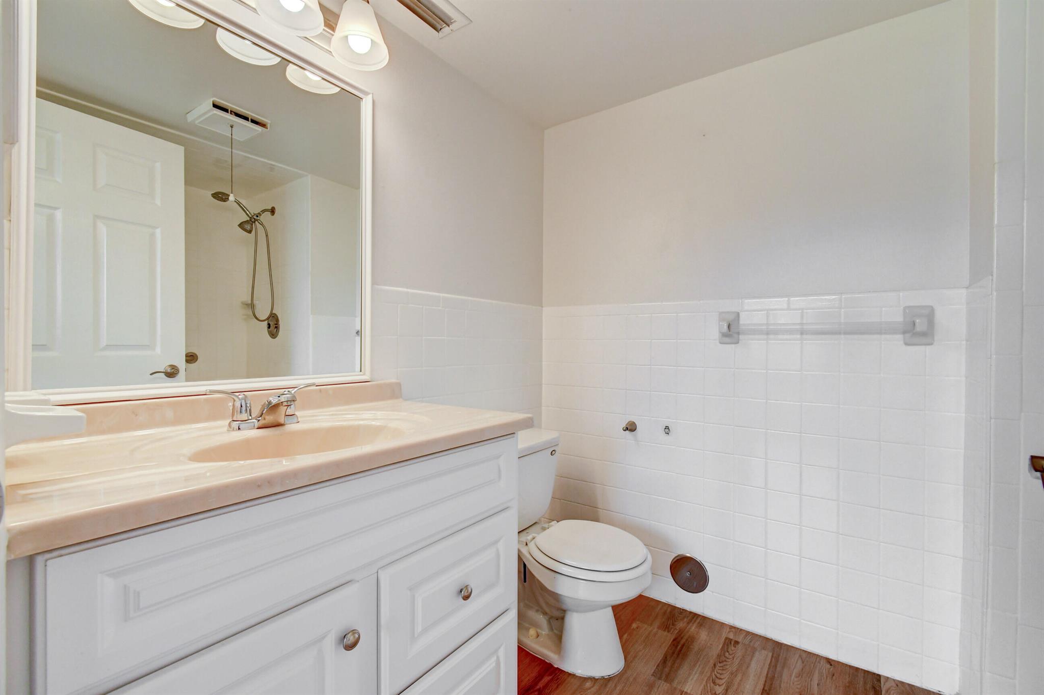 14527 Bonaire Boulevard 105