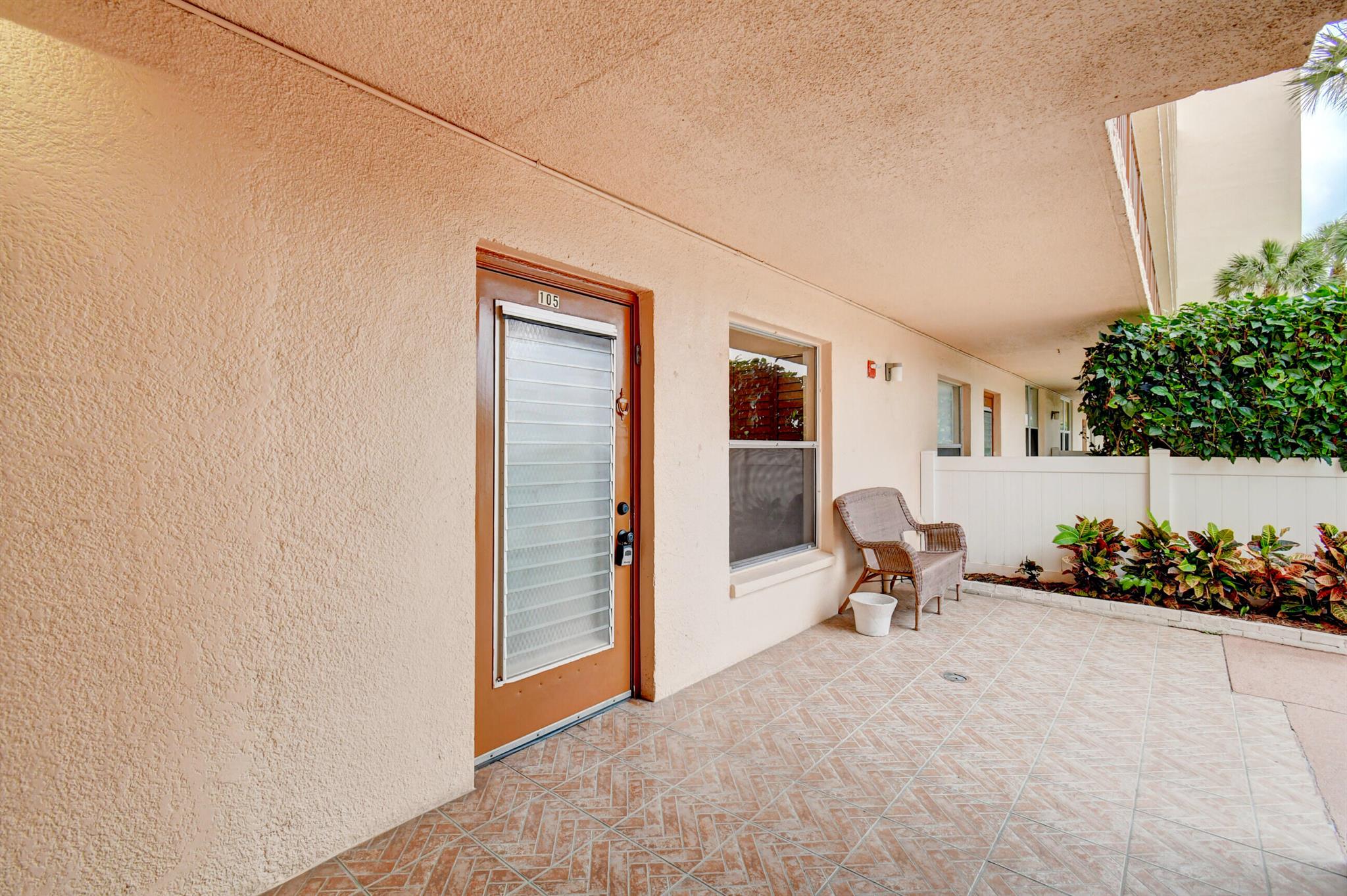 14527 Bonaire Boulevard 105