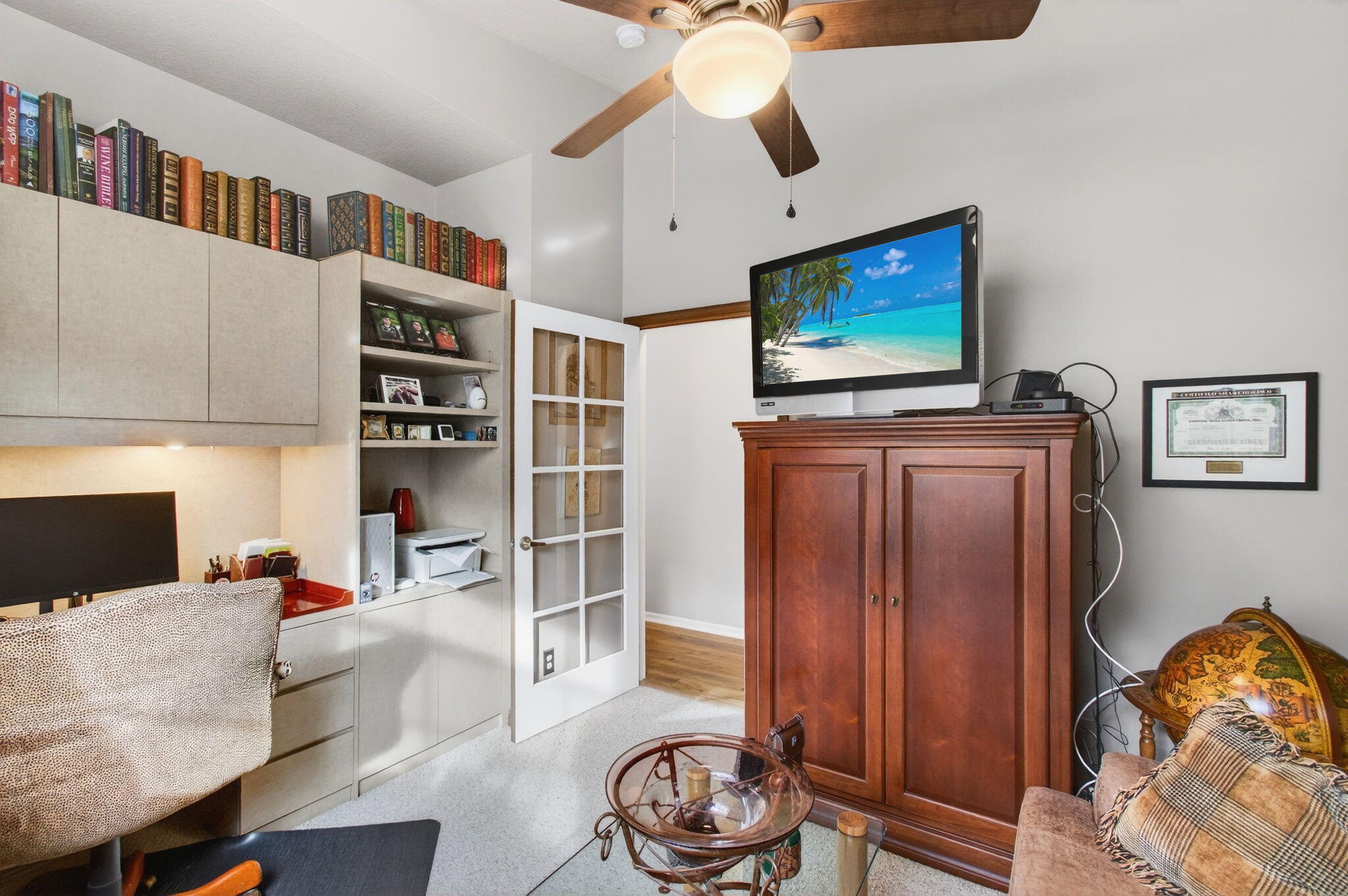 6253 Heliconia Road