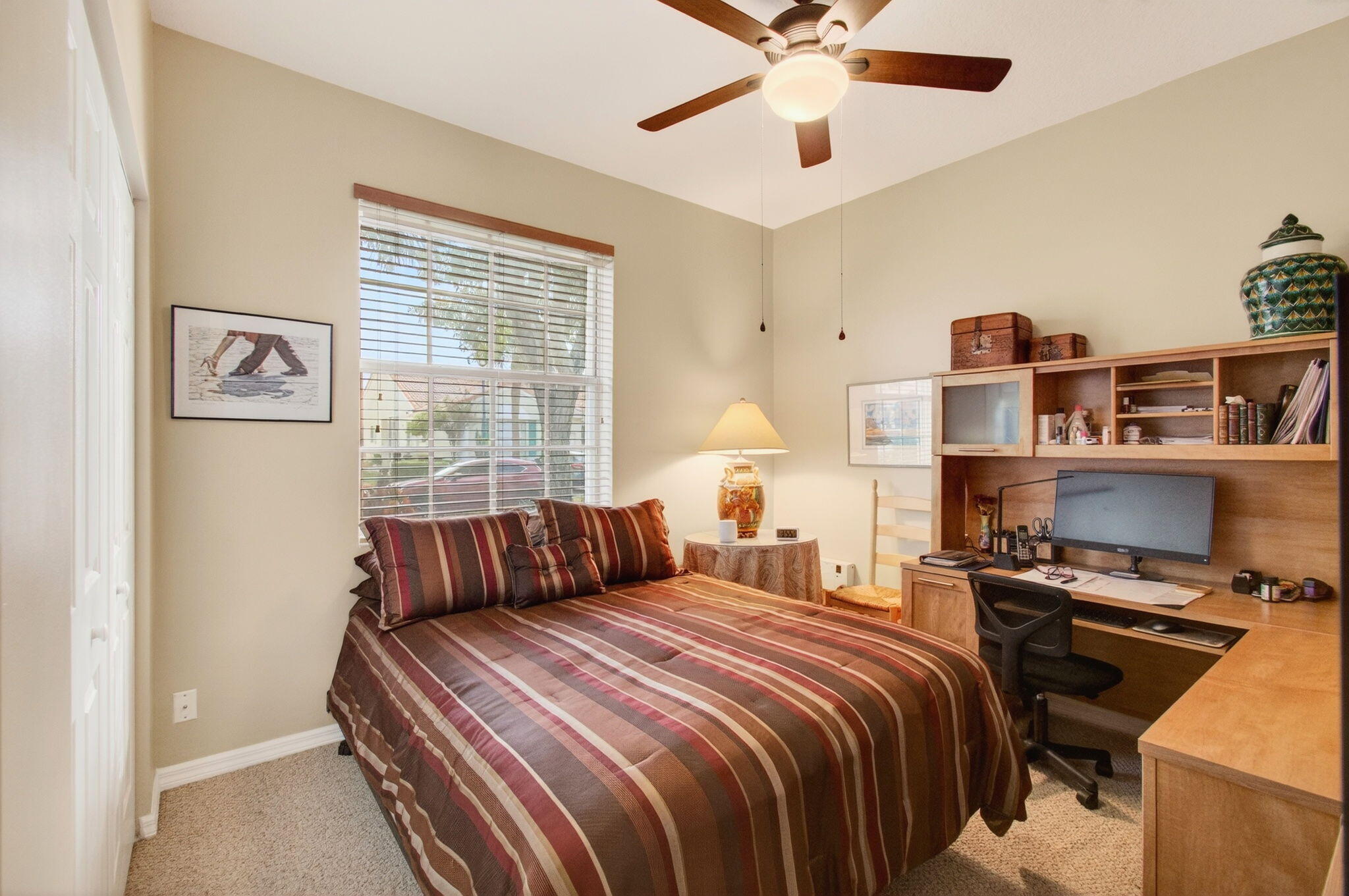 6253 Heliconia Road