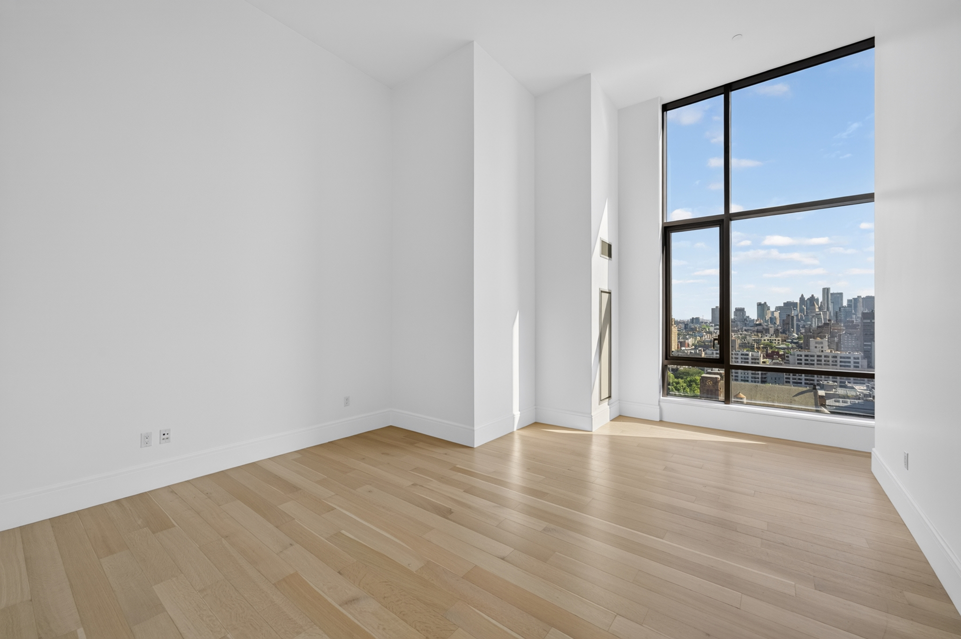 215 E 19TH Street 17D