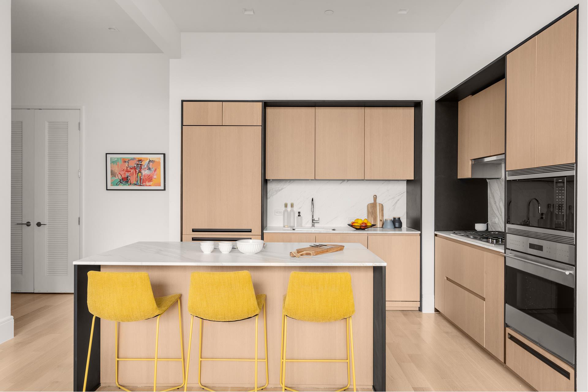 215 E 19TH Street 4D