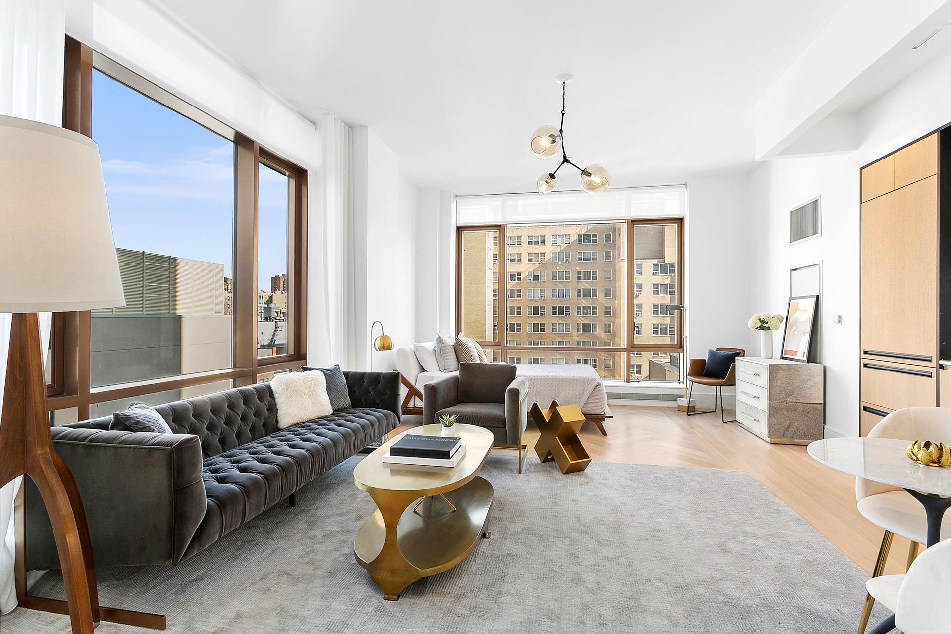 215 E 19TH Street 2G