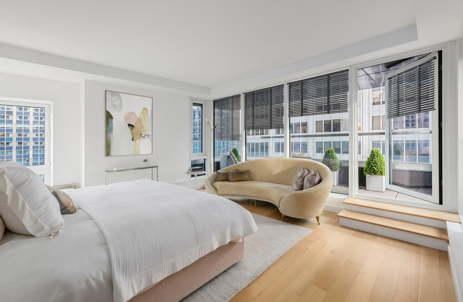 135 W 52ND Street PH5S