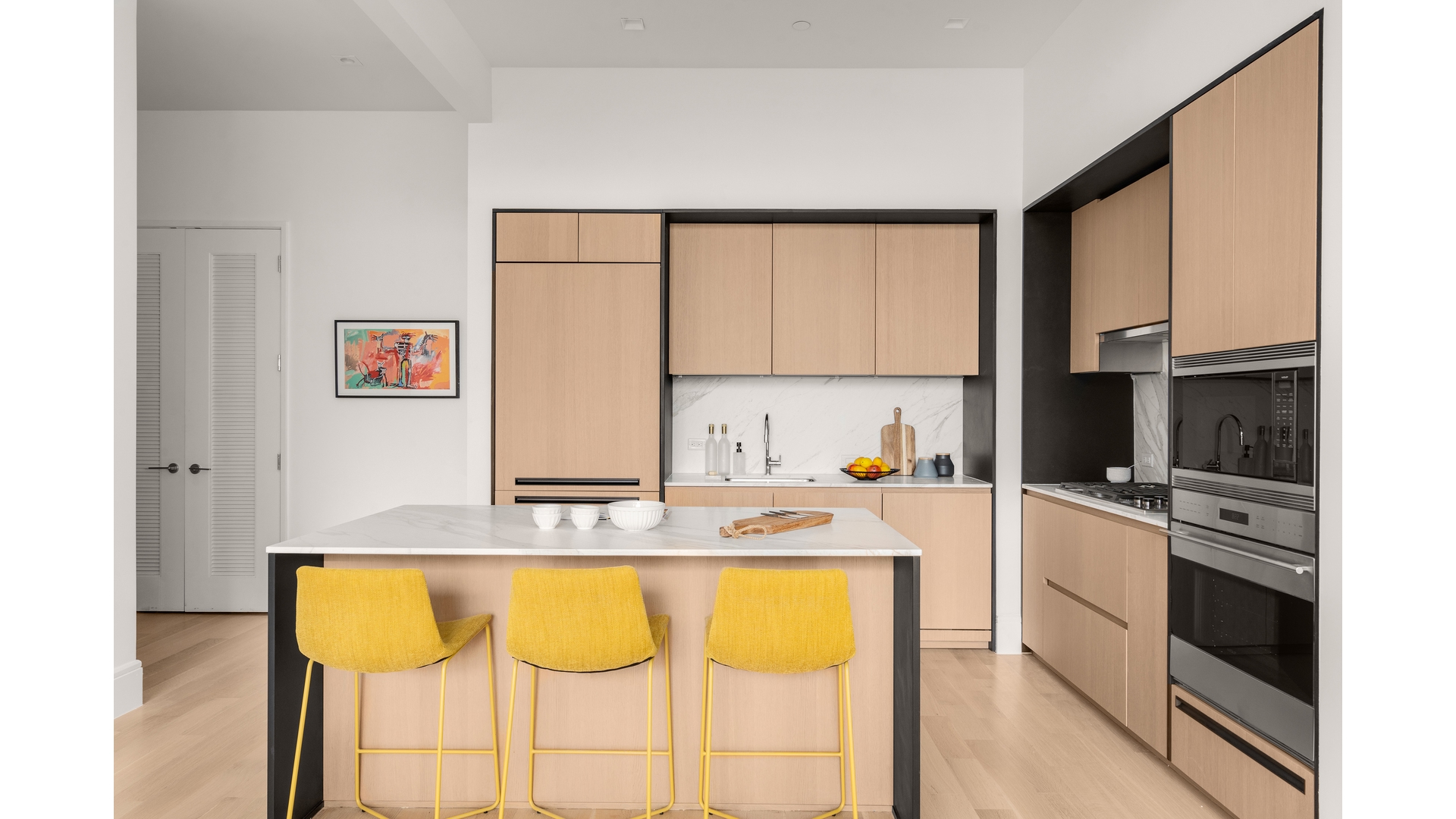 215 E 19TH Street 10B