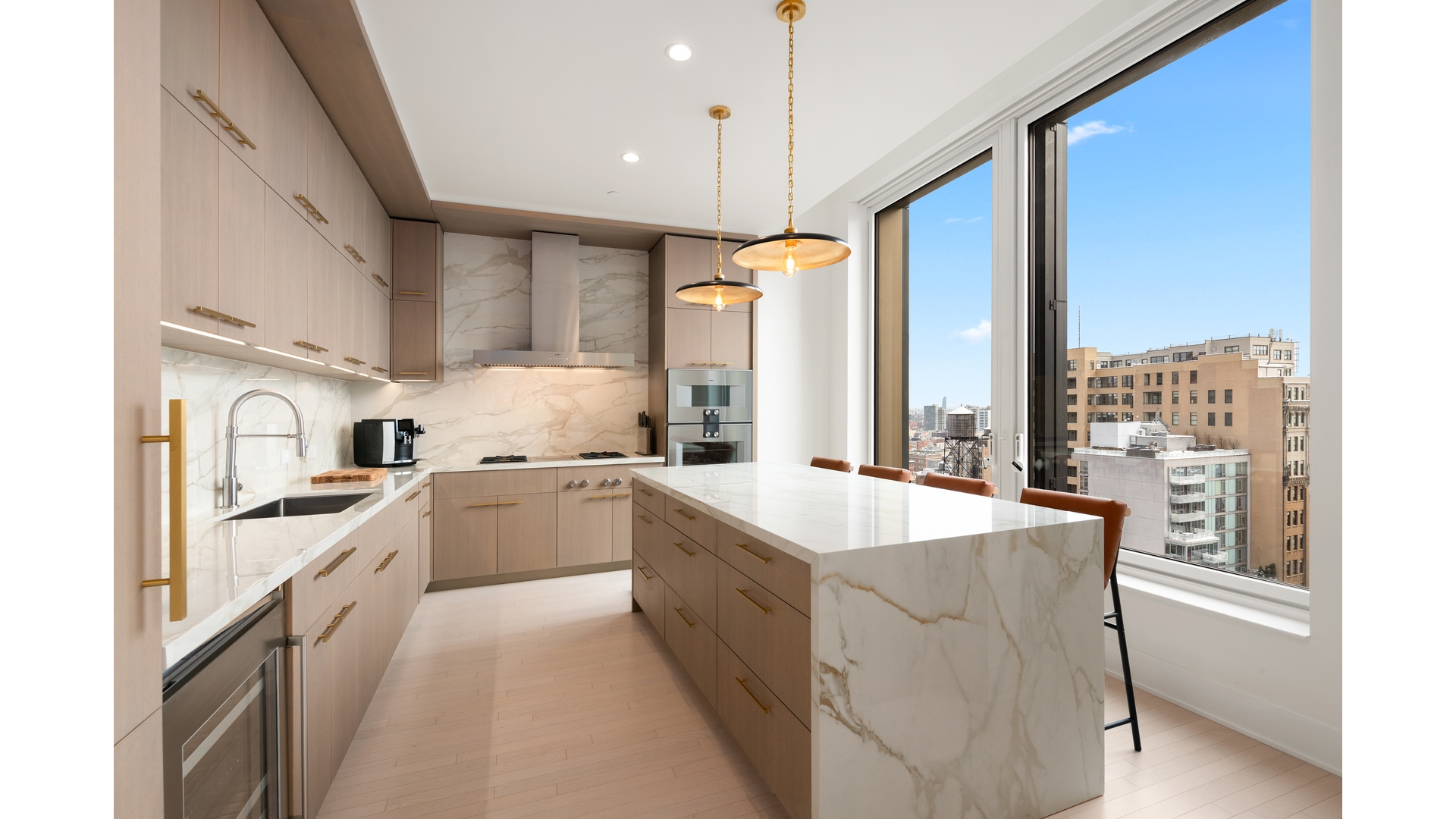 91 LEONARD Street PH1