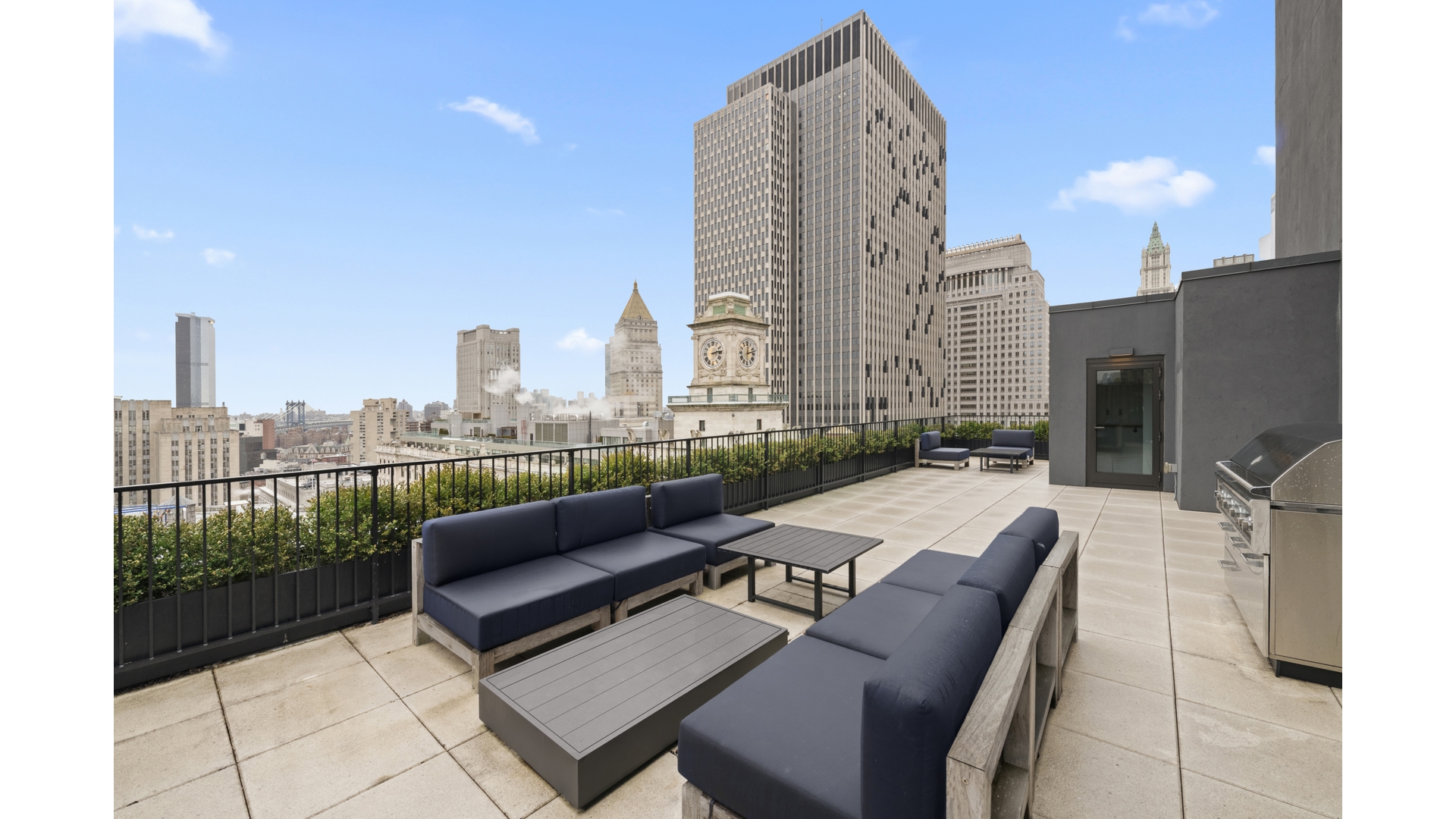 91 LEONARD Street PH1