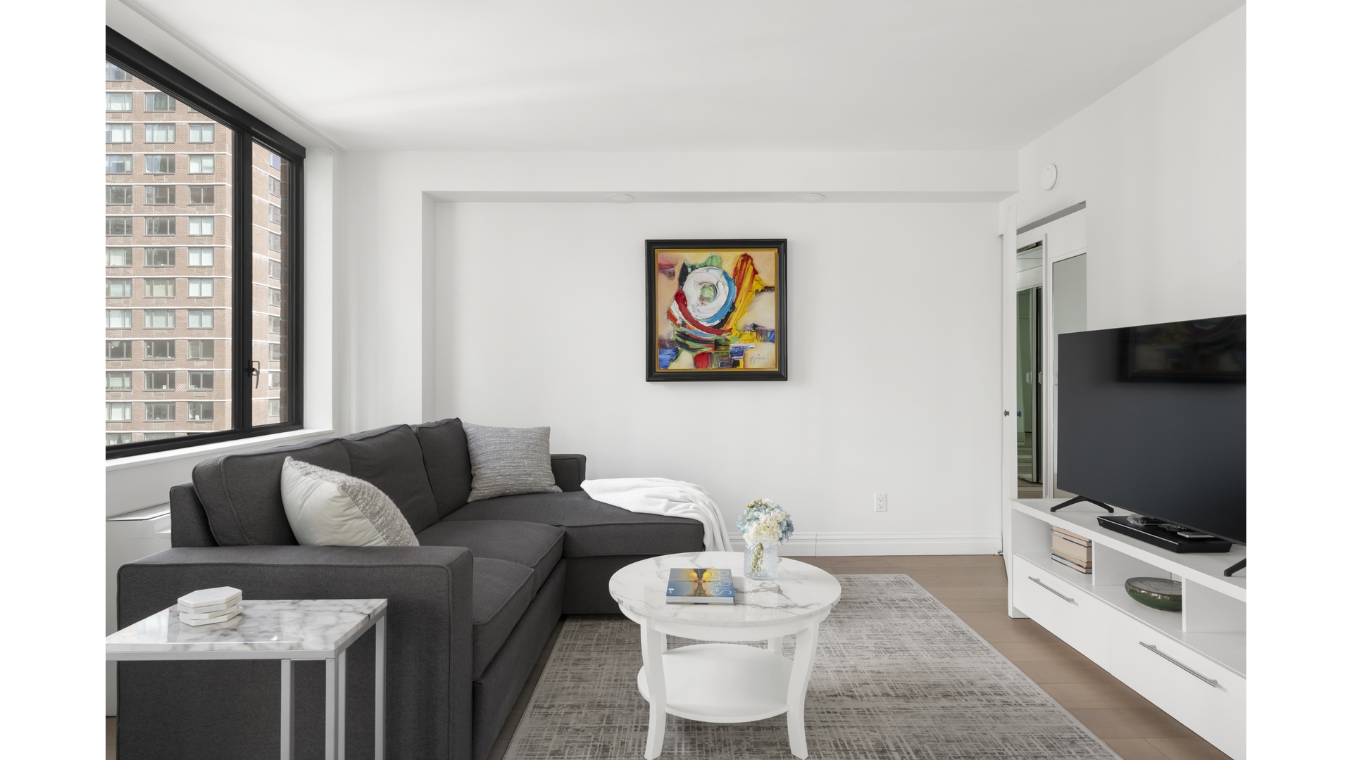 300 E 54TH Street 19DE