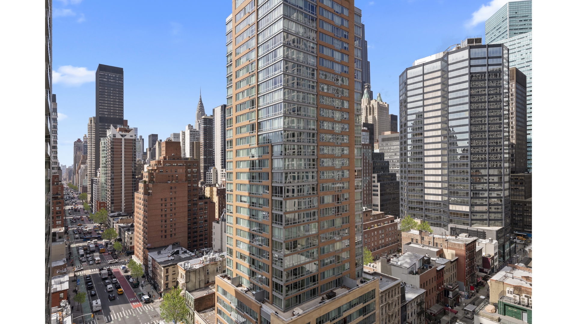300 E 54TH Street 19DE