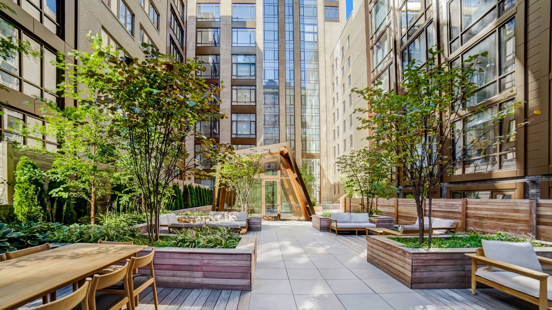 215 E 19TH Street 6E