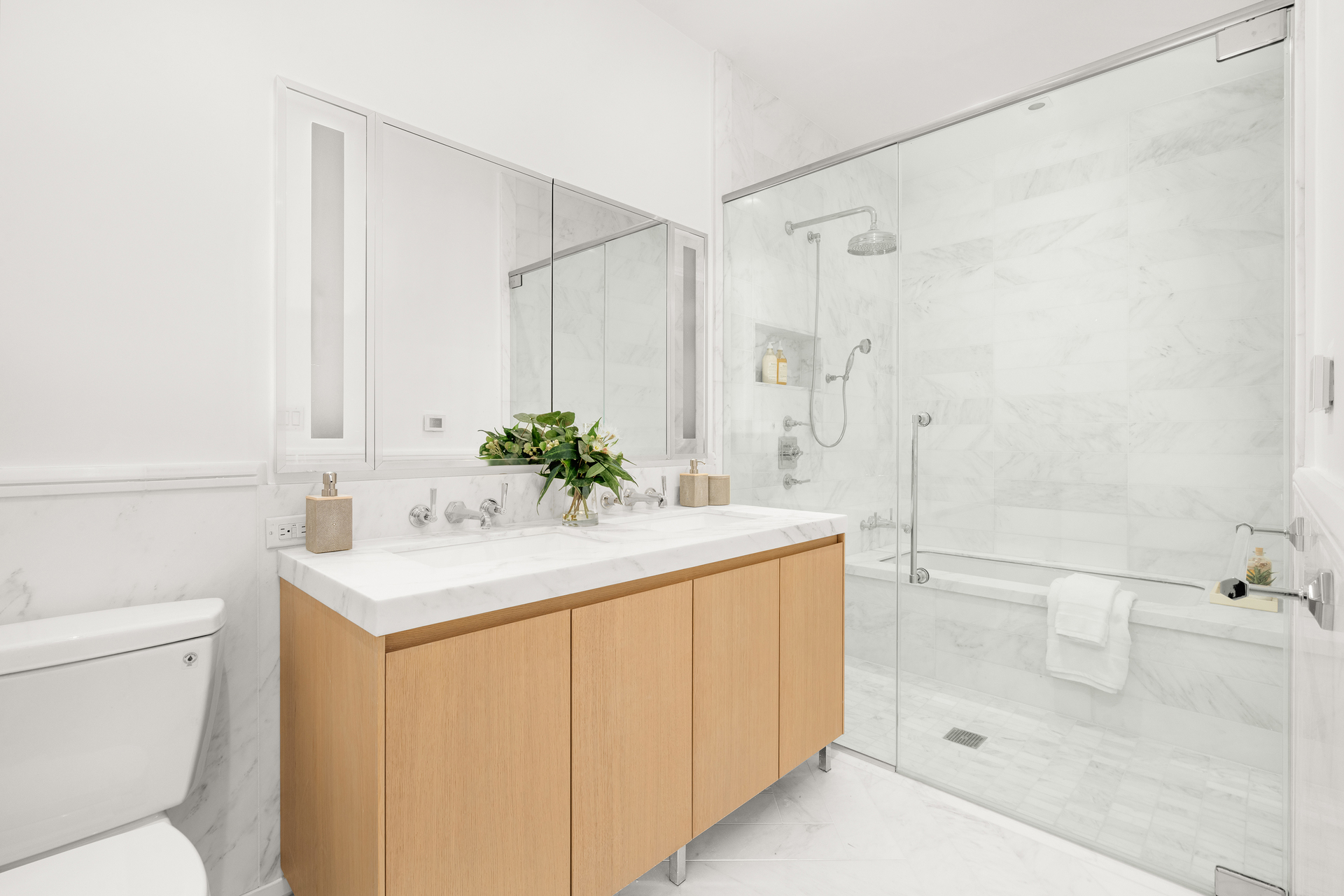 215 E 19TH Street 1D