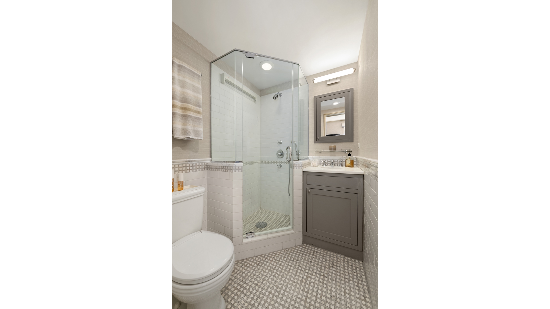 52 E 72ND Street 7