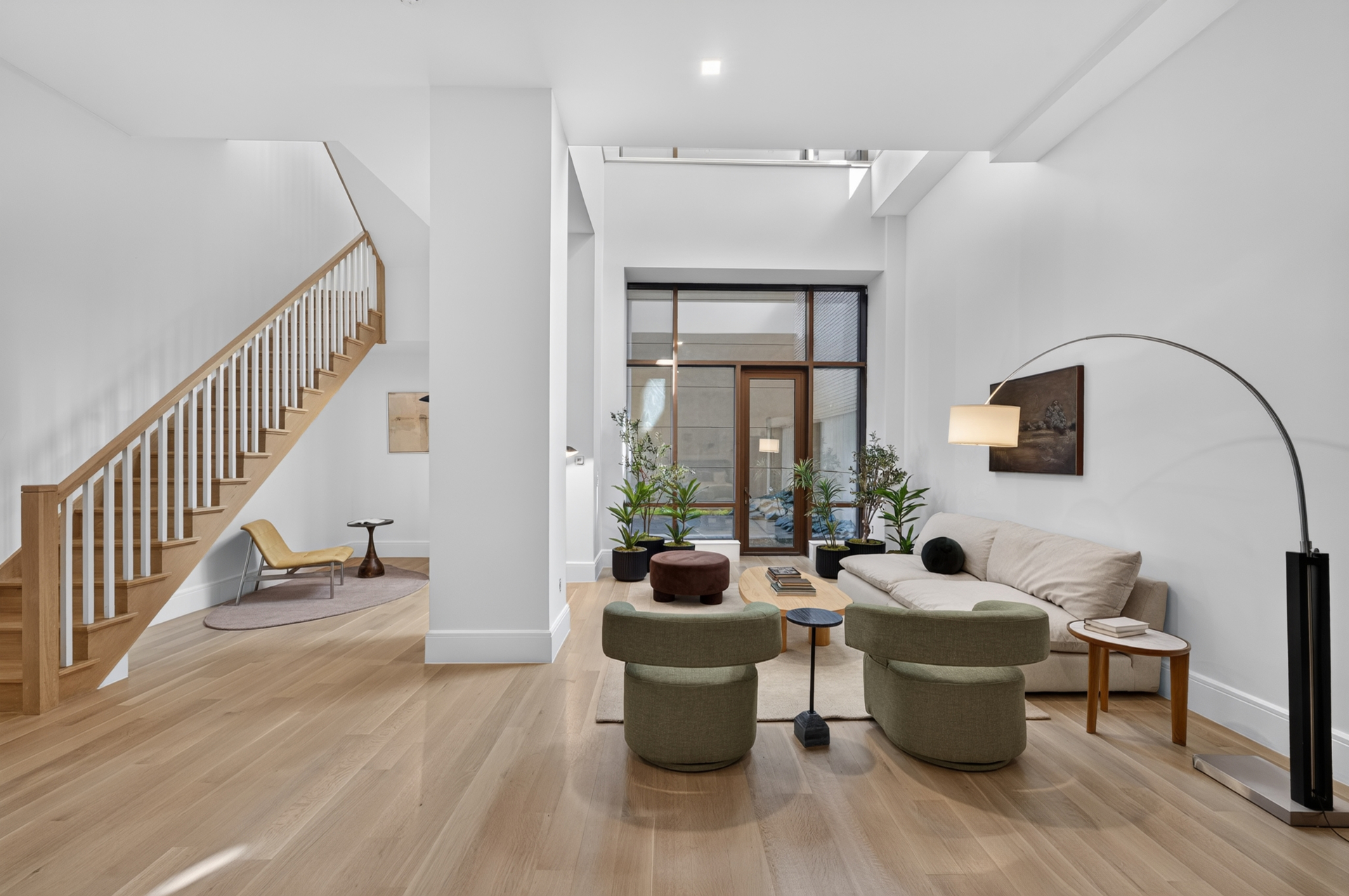 215 E 19TH Street 1G