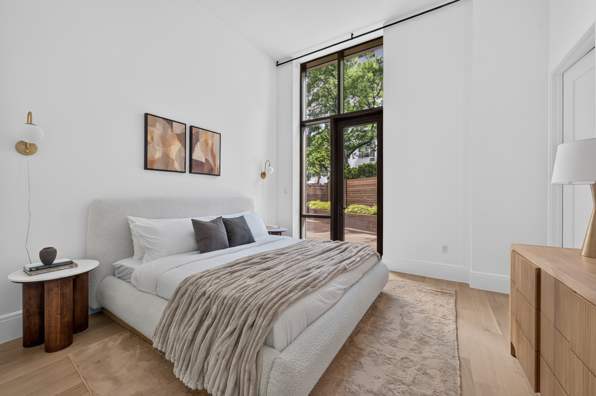 215 E 19TH Street 1G