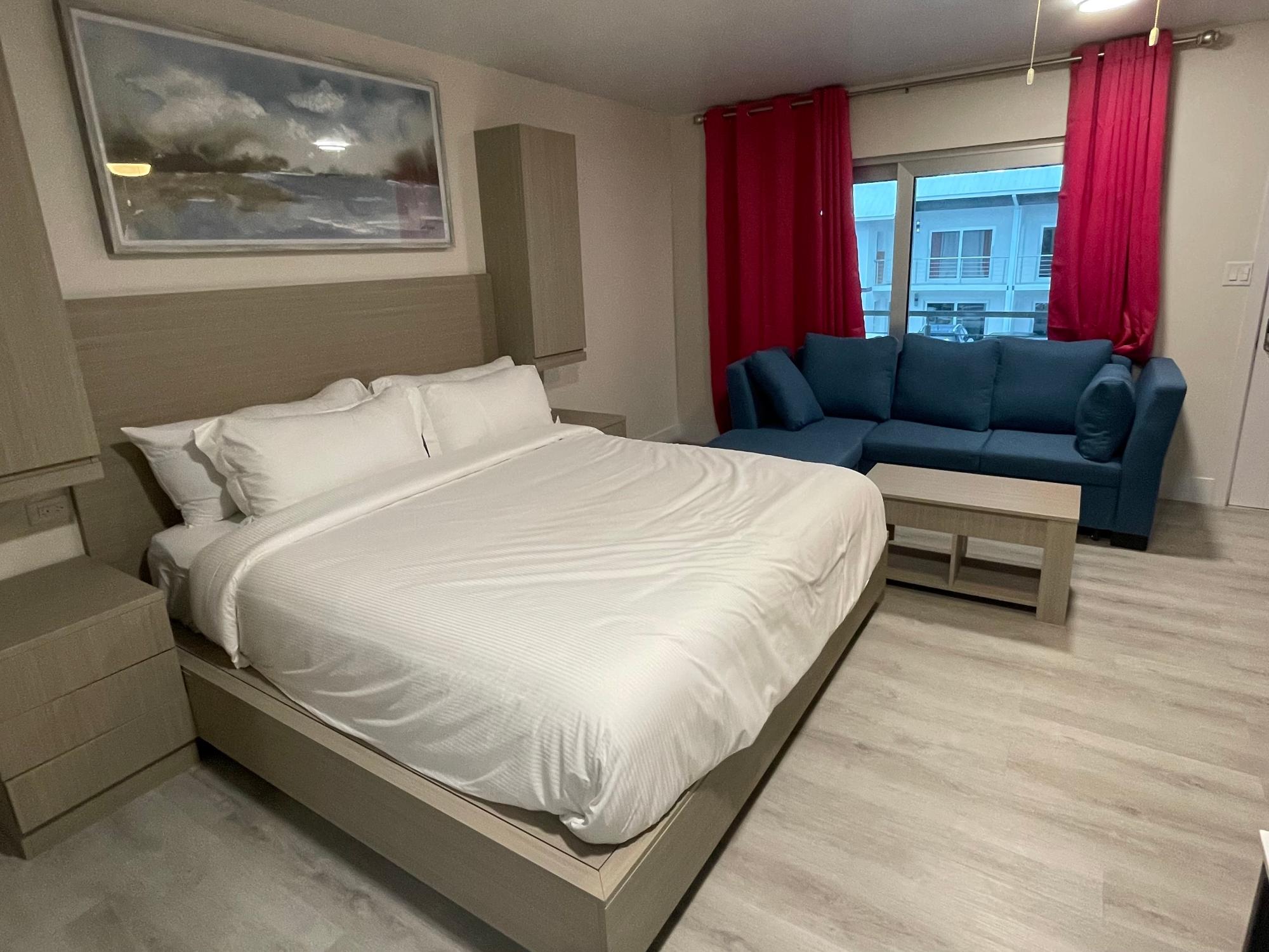 WEST BAY STREET Unit: 5