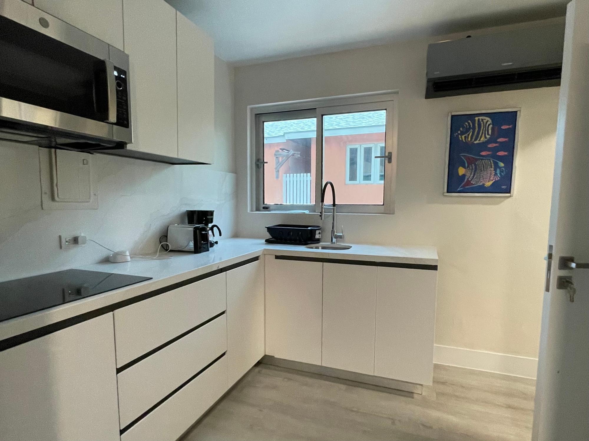 WEST BAY STREET Unit: 1