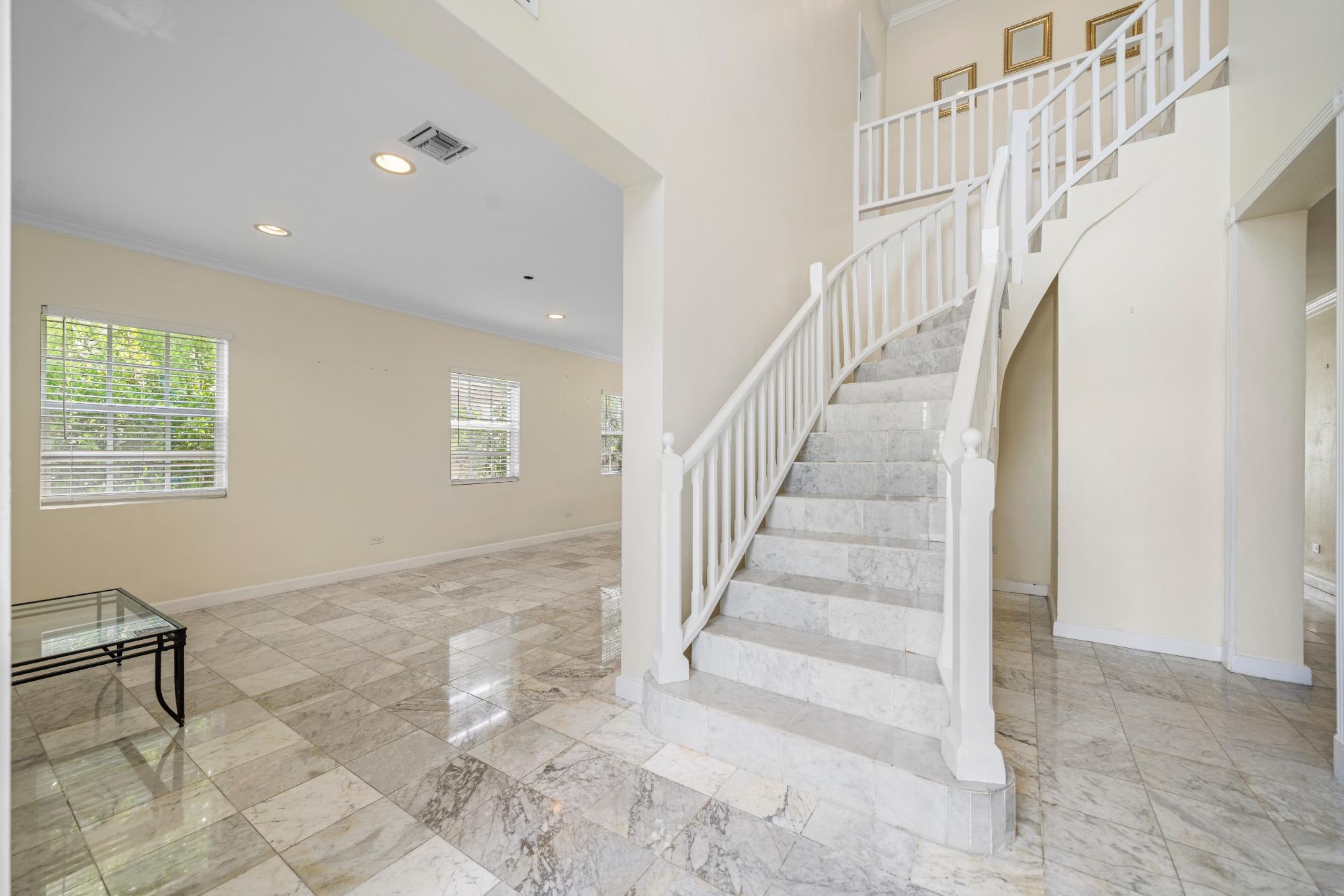 19 GOVERNORS CAY, SANDYPORT