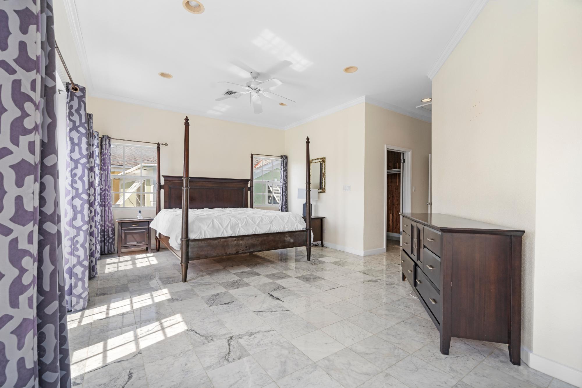 19 GOVERNORS CAY, SANDYPORT