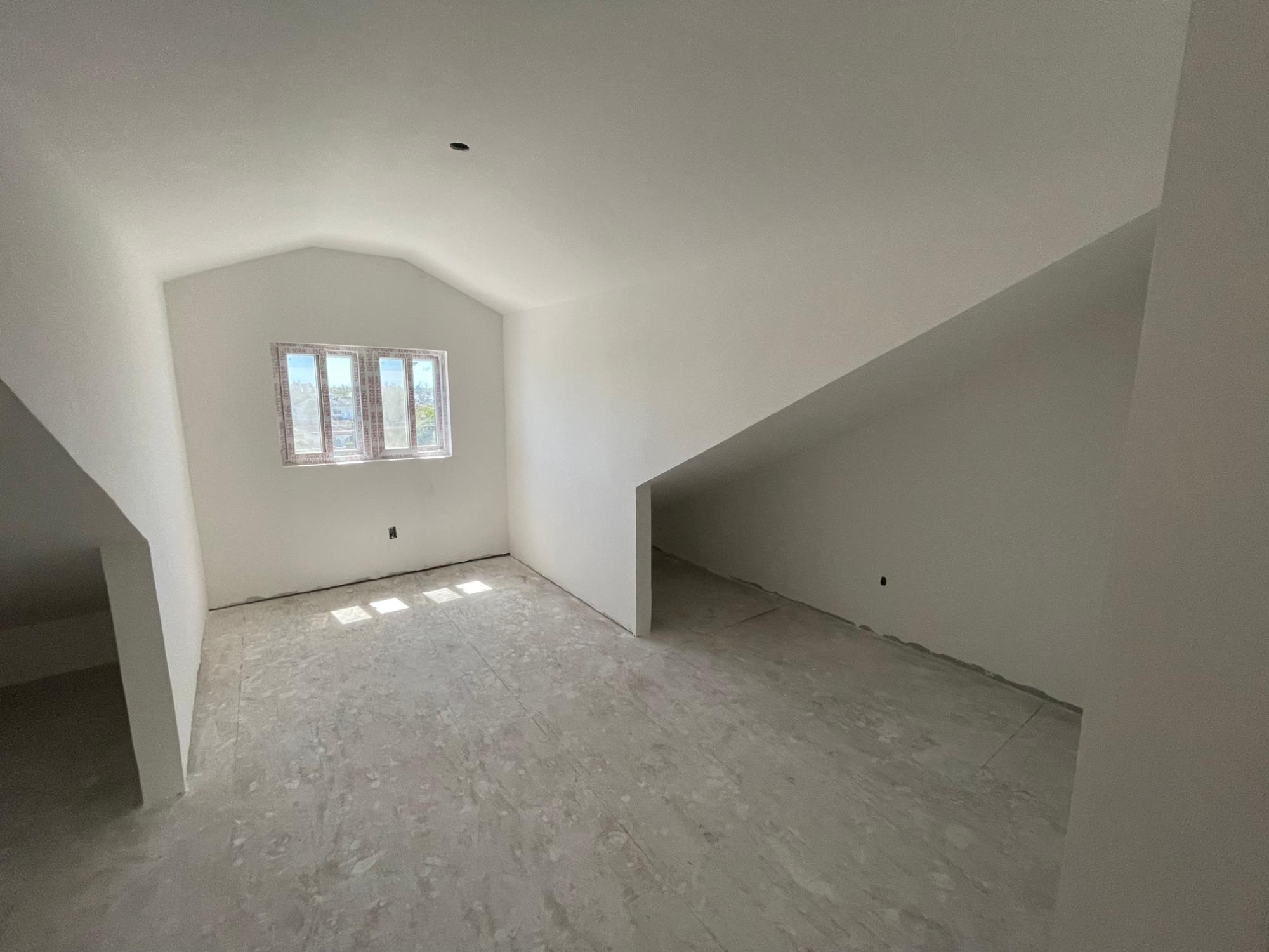 TROPICAL GARDENS OLYMPIC Unit: #4