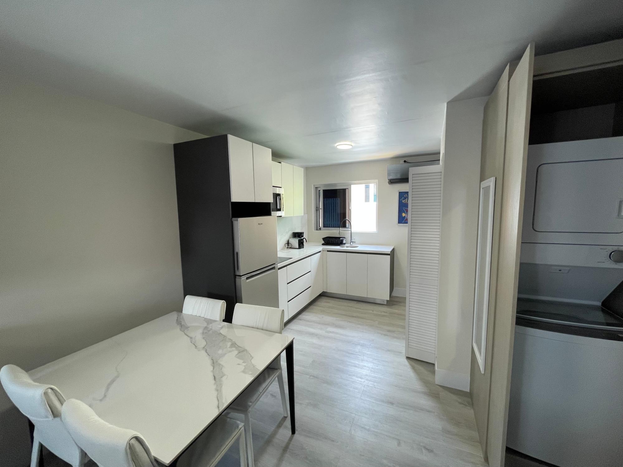 WEST BAY STREET Unit: 5