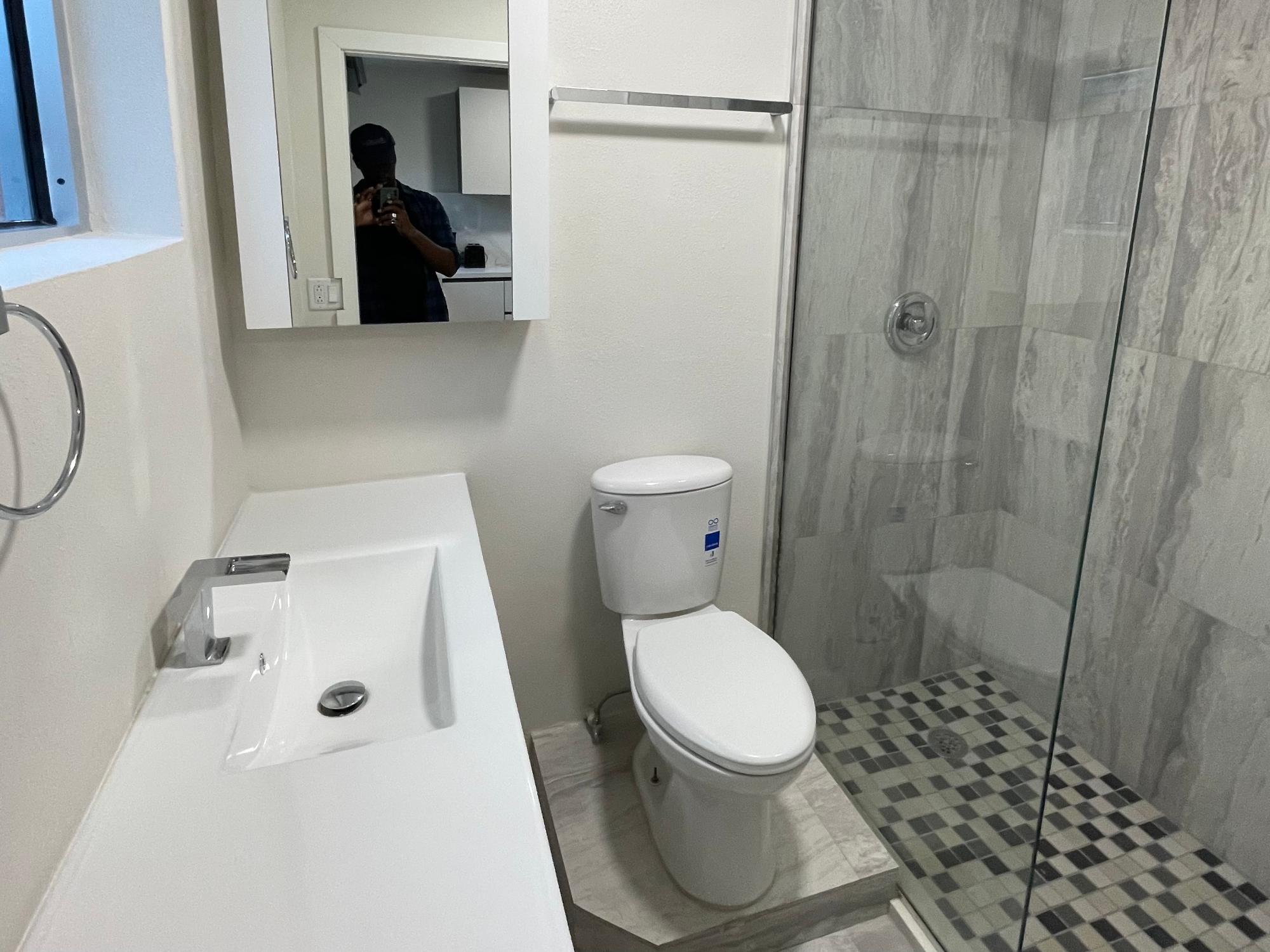 WEST BAY STREET Unit: 5